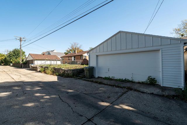 3739 N 97th PLACE, Milwaukee, WI 53222