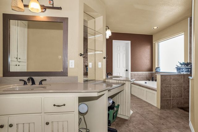 12338 Park Ridge Trail, Fort Worth, TX 76179