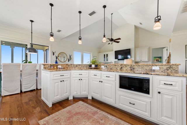 6619 Belle Fontaine Drive, Ocean Springs, MS 39564