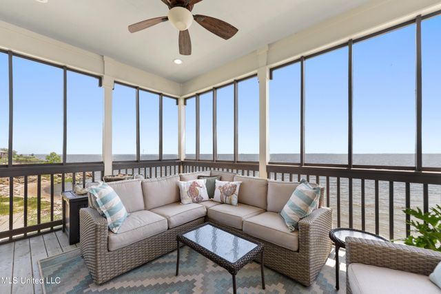 6619 Belle Fontaine Drive, Ocean Springs, MS 39564