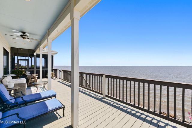 6619 Belle Fontaine Drive, Ocean Springs, MS 39564