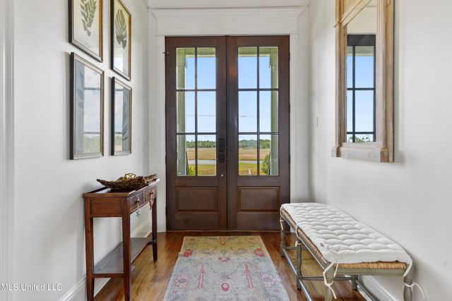 6619 Belle Fontaine Drive, Ocean Springs, MS 39564