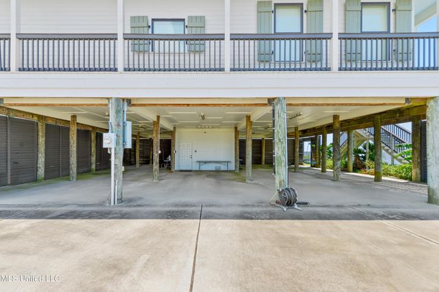 6619 Belle Fontaine Drive, Ocean Springs, MS 39564