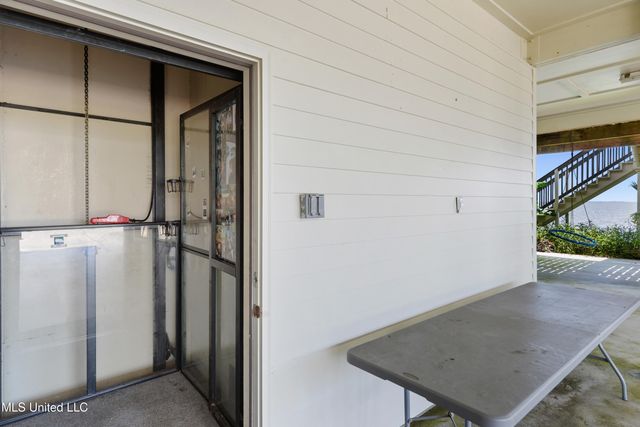 6619 Belle Fontaine Drive, Ocean Springs, MS 39564