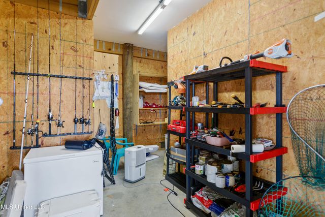 6619 Belle Fontaine Drive, Ocean Springs, MS 39564