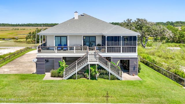 6619 Belle Fontaine Drive, Ocean Springs, MS 39564