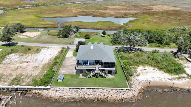 6619 Belle Fontaine Drive, Ocean Springs, MS 39564