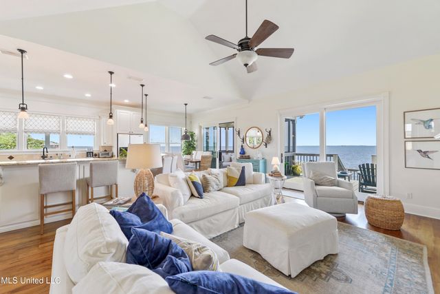 6619 Belle Fontaine Drive, Ocean Springs, MS 39564