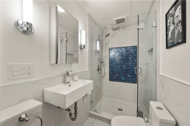 33 Marsh Street, Newport, RI 02840