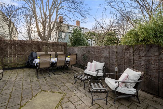 33 Marsh Street, Newport, RI 02840