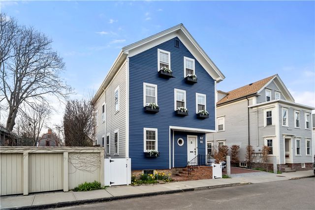 33 Marsh Street, Newport, RI 02840
