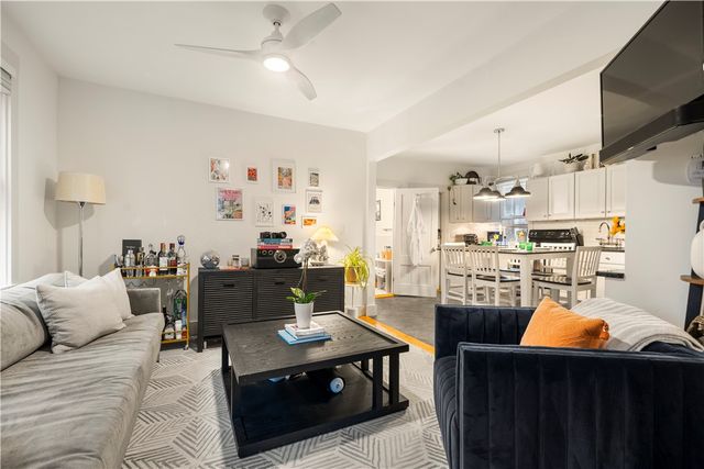 33 Marsh Street, Newport, RI 02840