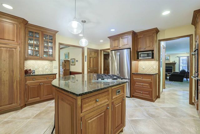 10708 Weatherstone Court, Symmes Twp, OH 45140