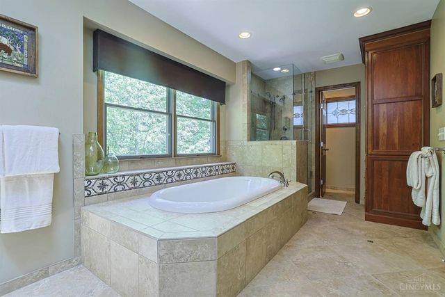10708 Weatherstone Court, Symmes Twp, OH 45140