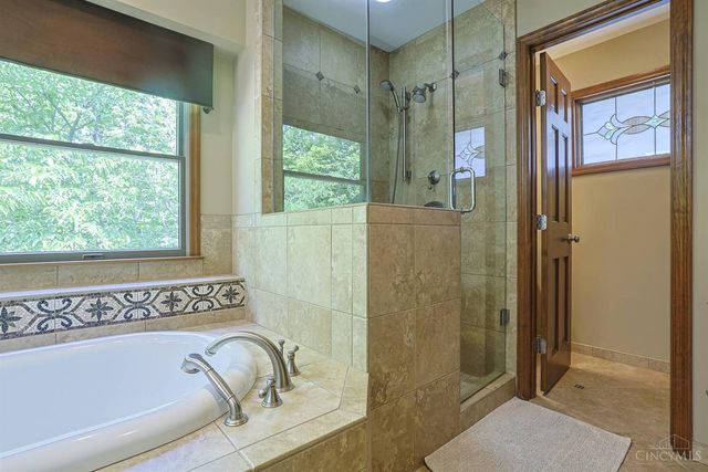10708 Weatherstone Court, Symmes Twp, OH 45140