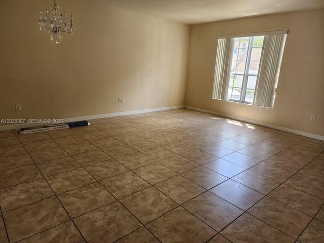17009 SW 94th Ter, Miami, FL 33196