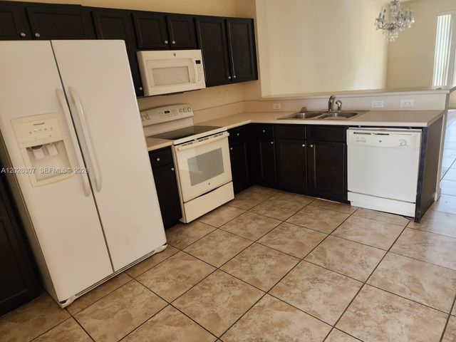 17009 SW 94th Ter, Miami, FL 33196