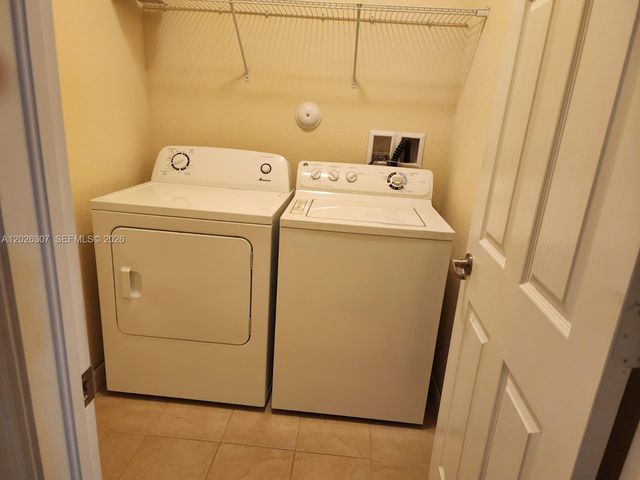 17009 SW 94th Ter, Miami, FL 33196