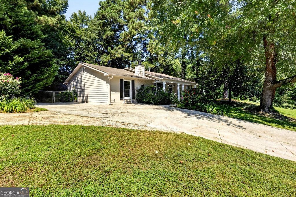 850 The Circle, Lawrenceville, GA 30043 — photo 2