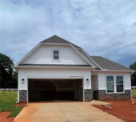 26 Halsey Street, Central, SC 29630
