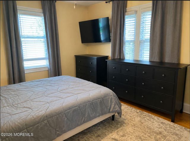 17 Walnut Place, West Long Branch, NJ 07764