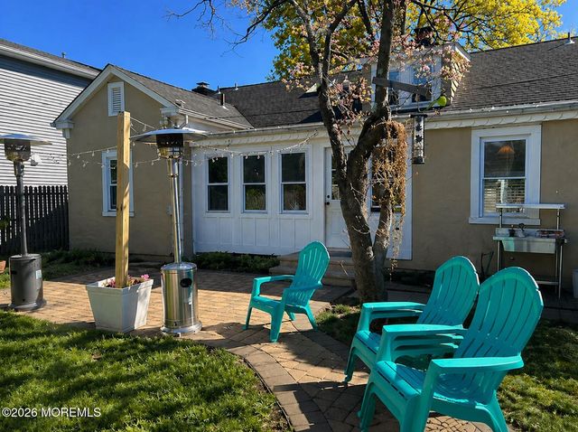 17 Walnut Place, West Long Branch, NJ 07764