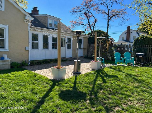 17 Walnut Place, West Long Branch, NJ 07764