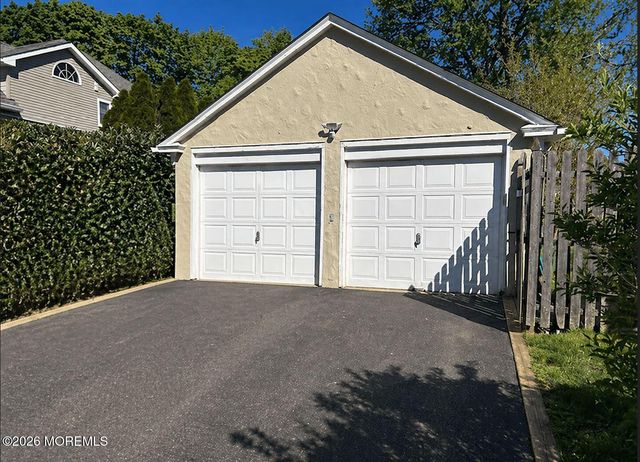 17 Walnut Place, West Long Branch, NJ 07764