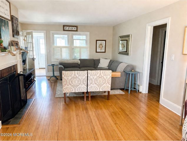 17 Walnut Place, West Long Branch, NJ 07764
