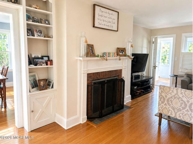 17 Walnut Place, West Long Branch, NJ 07764