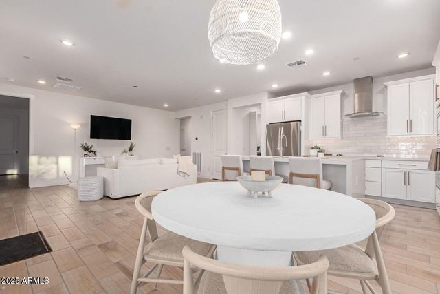 11300 N CASA DEGA Drive 1042, Surprise, AZ 85388