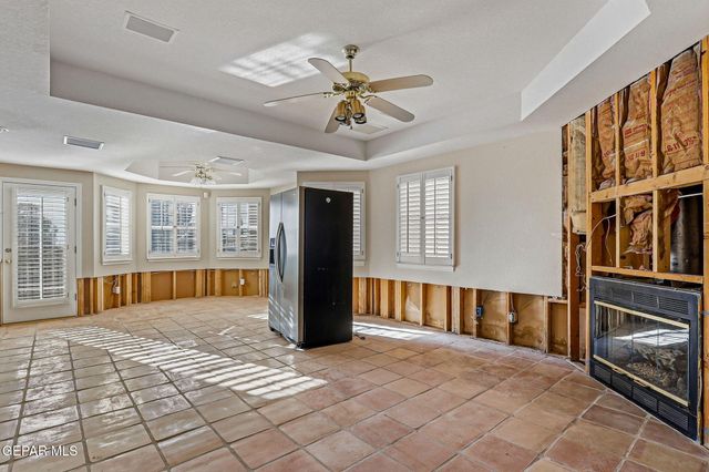 851 VIA ALEGRE Lane, El Paso, TX 79912