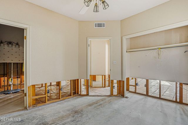 851 VIA ALEGRE Lane, El Paso, TX 79912