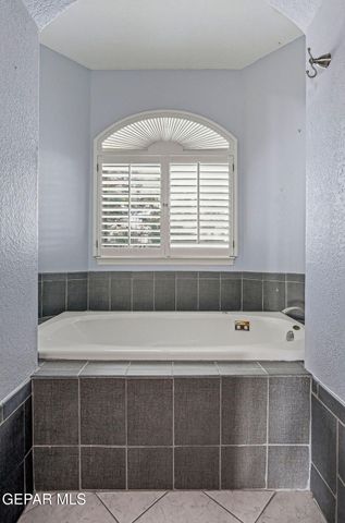 851 VIA ALEGRE Lane, El Paso, TX 79912