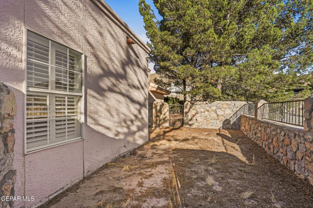 851 VIA ALEGRE Lane, El Paso, TX 79912
