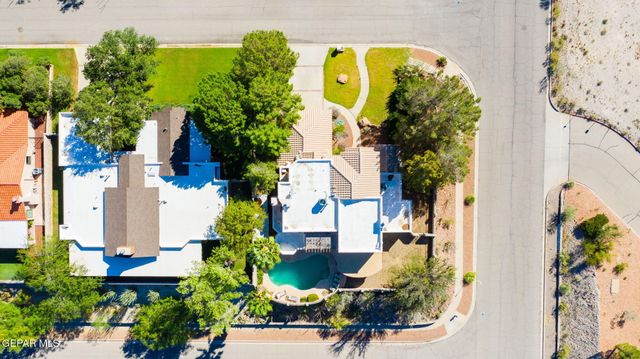 851 VIA ALEGRE Lane, El Paso, TX 79912