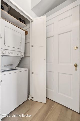 2126 Village Dr 5, Louisville, KY 40205