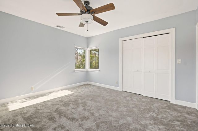 2126 Village Dr 5, Louisville, KY 40205