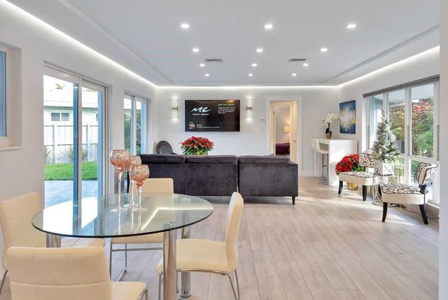 2417 BAYVIEW Drive, Fort Lauderdale, FL 33305