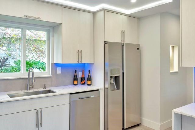 2417 BAYVIEW Drive, Fort Lauderdale, FL 33305