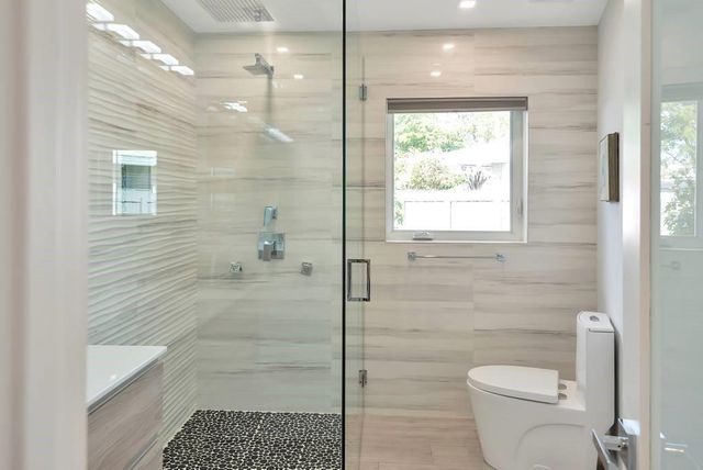 2417 BAYVIEW Drive, Fort Lauderdale, FL 33305