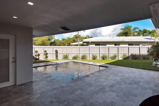 2417 BAYVIEW Drive, Fort Lauderdale, FL 33305