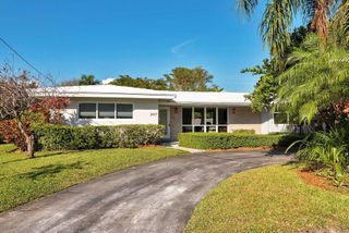 2417 BAYVIEW Drive, Fort Lauderdale, FL 33305