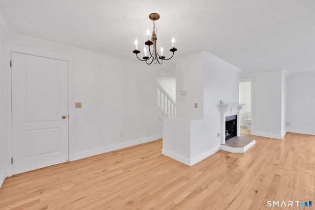 24 Dutton Place Way 24, Glastonbury, CT 06033