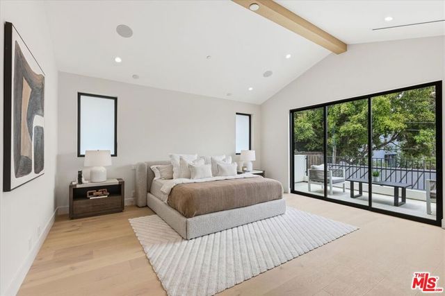 12007 Rose Avenue, Los Angeles, CA 90066