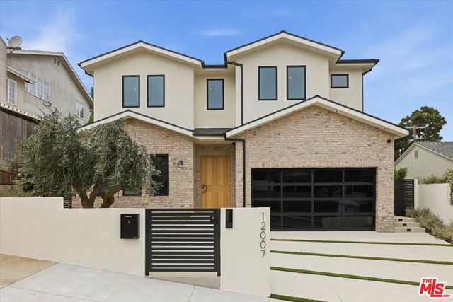 12007 Rose Avenue, Los Angeles, CA 90066