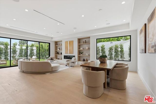 12007 Rose Avenue, Los Angeles, CA 90066