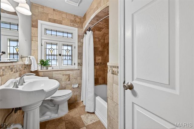 9039 Philo Avenue, St Louis, MO 63123