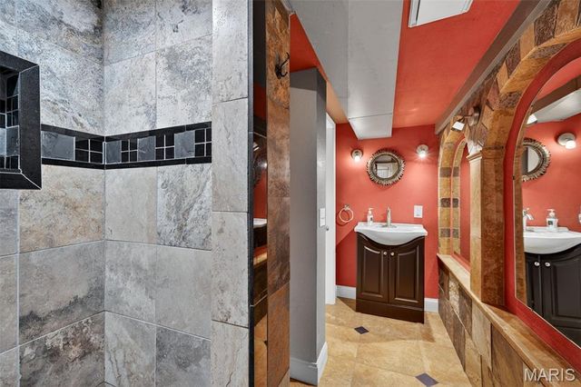 9039 Philo Avenue, St Louis, MO 63123