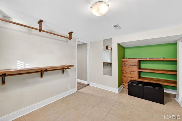 9039 Philo Avenue, St Louis, MO 63123